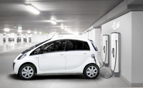 «ЗАРЯДНІ СТАНЦІЇ ДЛЯ ЕЛЕКТРОМОБІЛІВ ВІД SMART-ECO»